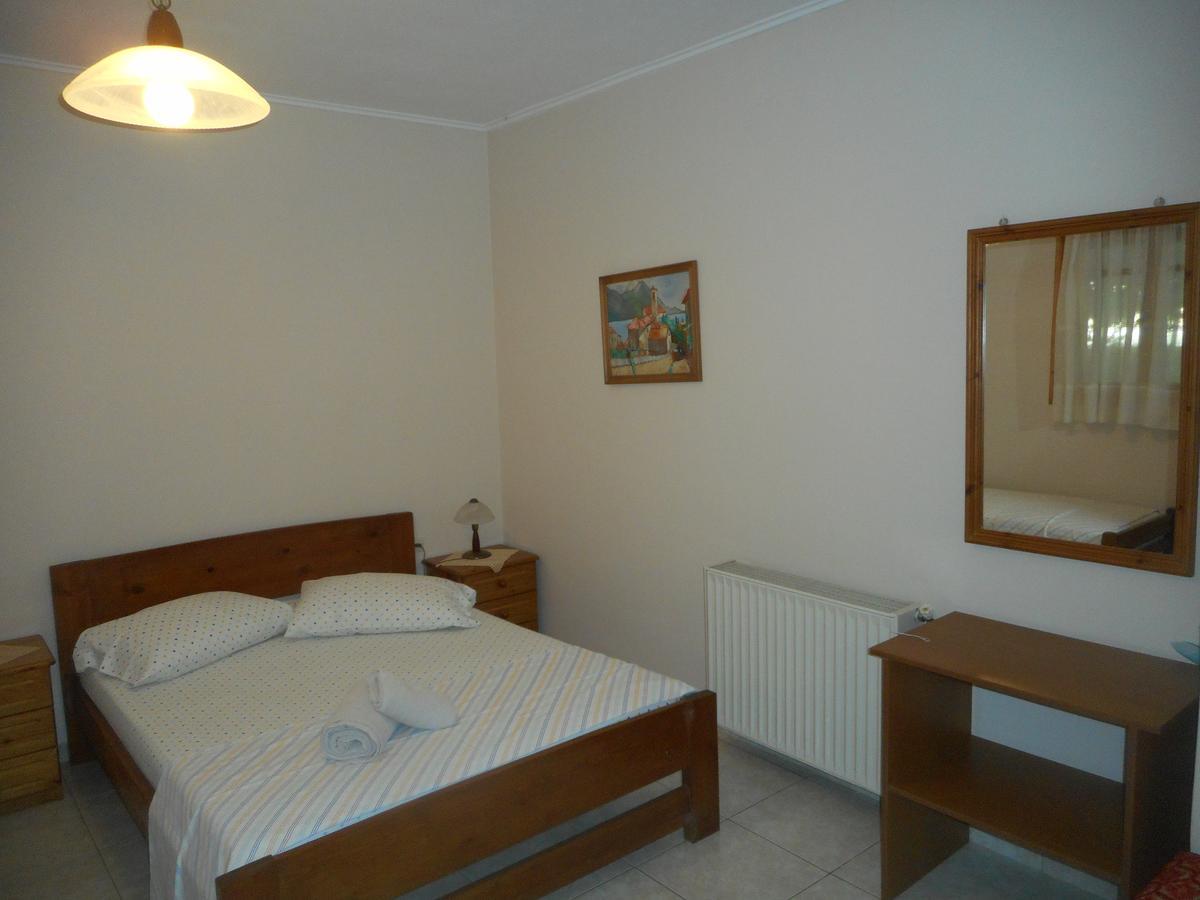Ntinas House Apartment Tsoukaladhes Bagian luar foto